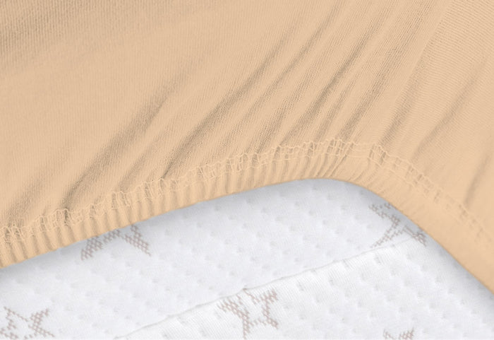 Perfektně padne díky elastickému materiálu.