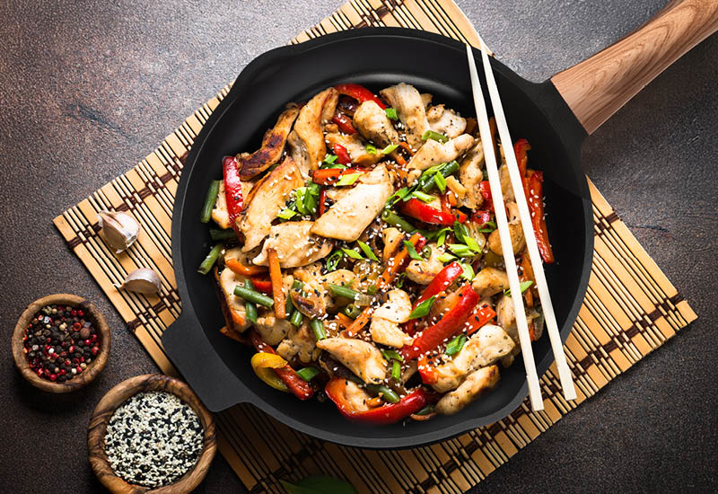 Vybrané kvalitní materiály pro rychlé vaření a dlouhou životnost nádobí.